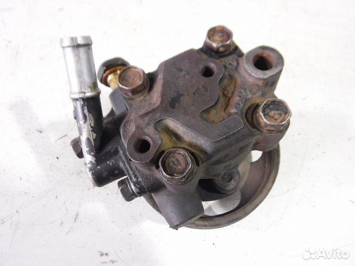 Насос гур Nissan Primera P10