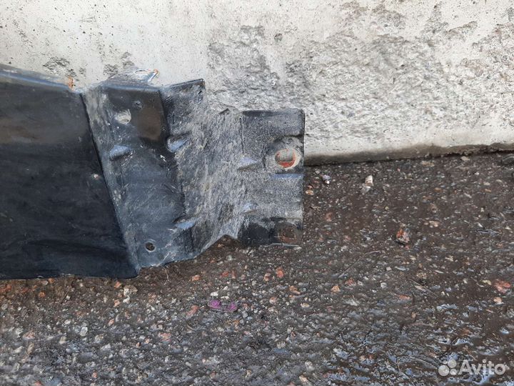 Переднее правое крыло Cadillac SRX 1 2003-2009