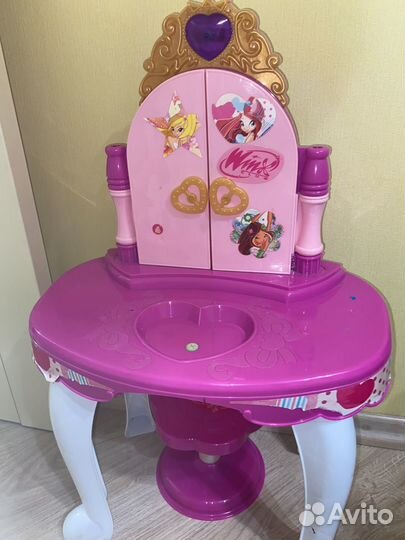 Туалетный столик для девочки со стульчиком