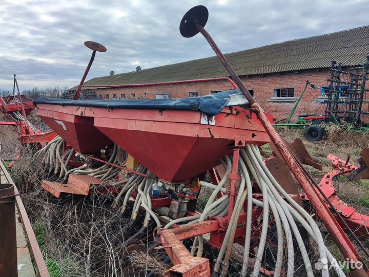 Сеялка зерновая пневматическая спу-6Л-ду