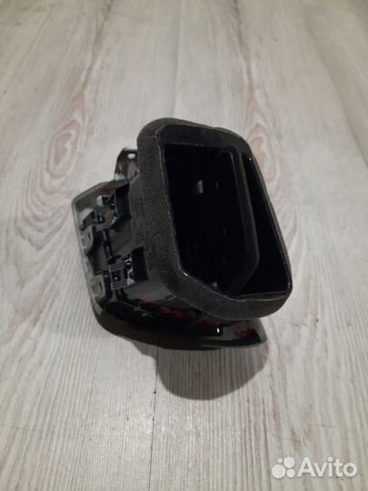 Дефлектор Воздуховод печки Nissan X-trail T32 Прав