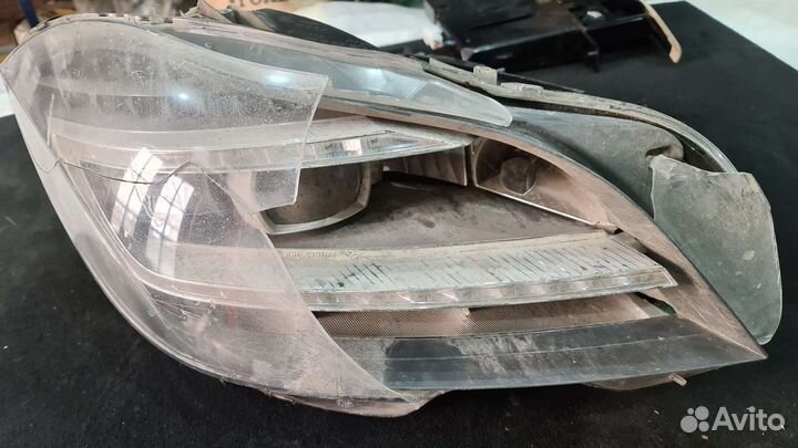 Фара правая битая Mercedes CLS218