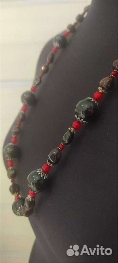 Бусы из натуральных камней
