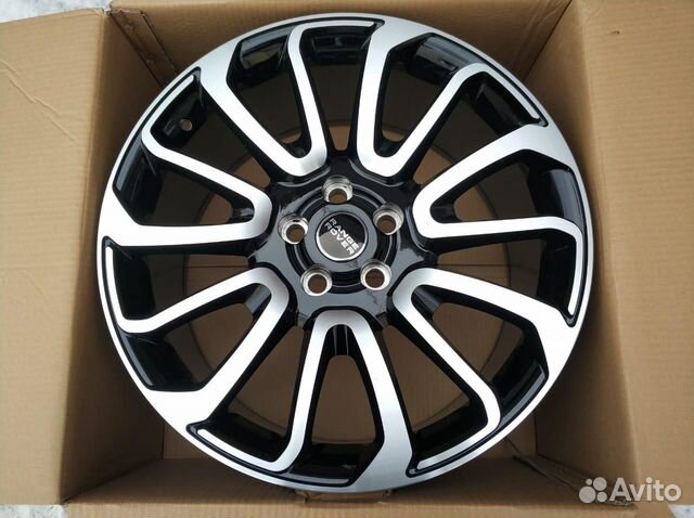 Rolls royce cullinan черный. Rr r 4. Диски rr race ready. Диски race ready r14. Роллс ройс джип.