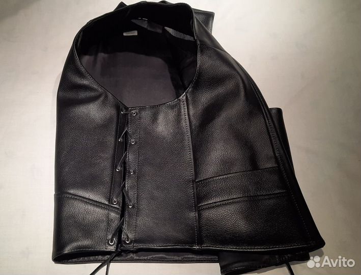 Мужской кожаный жилет для байкеров