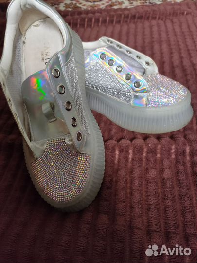 Нарядные кроссовки для девочки 34-35р