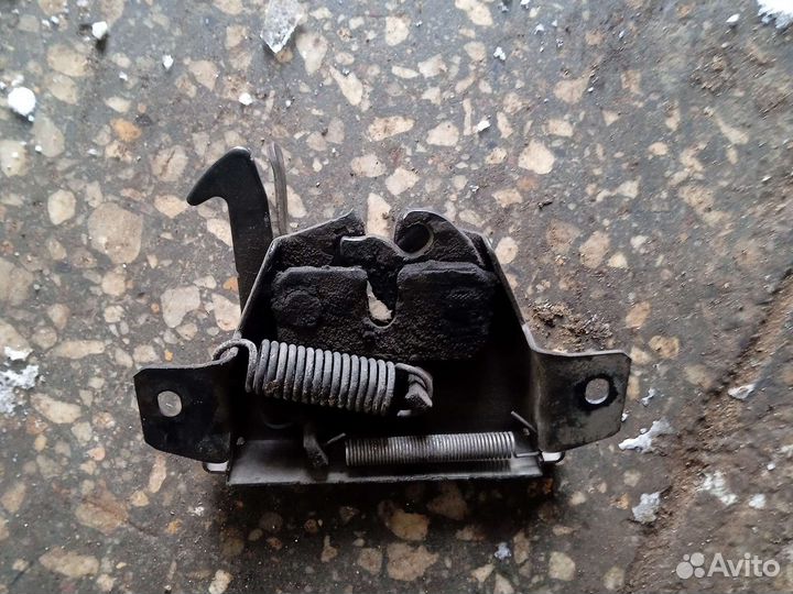 Замок капота mitsubishi pajero 2