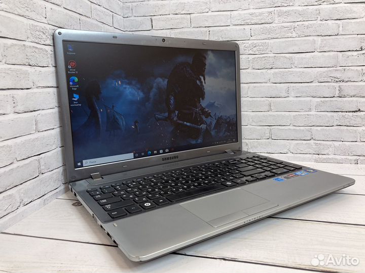 Игровой ноутбук Samsung i5/8gb/SSD/2gb видео/гаран