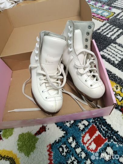 Фигурные коньки wifa 27