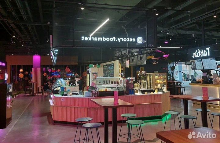 Корнер на фудкорте в Москва Сити