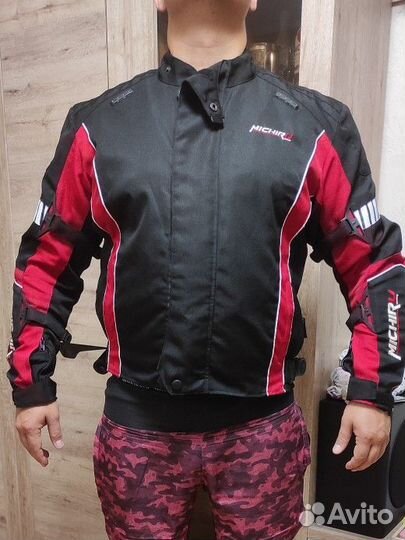 Мотокуртка с защитой