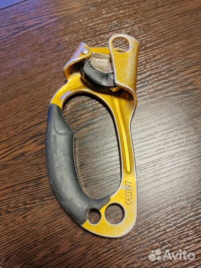 Petzl жумар левый