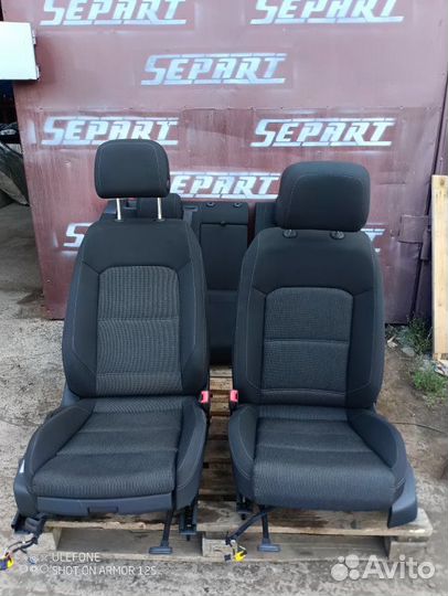 Сиденья комплект Volkswagen Passat B8 1.4 CZE 2015