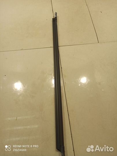 Уплотнитель стекла (передний, правый) (Kia K5 III)