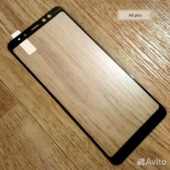 Защитное стекло на samsung A8 plus чёрное
