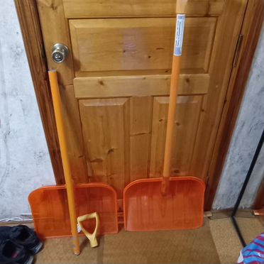 Лопата для снега гамма пласт