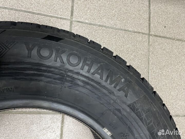 Yokohama BluEarth-Van RY61 225/70 R15 112R