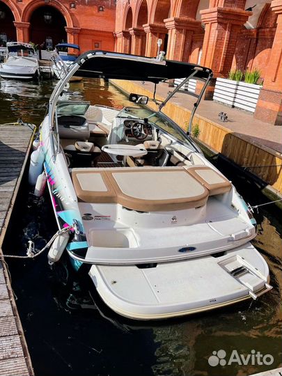 Моторный катер Chaparral SS 204