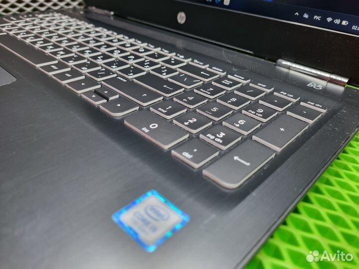 Ноутбук HP i5 7200/12/SSD/GF 950m 2Gb