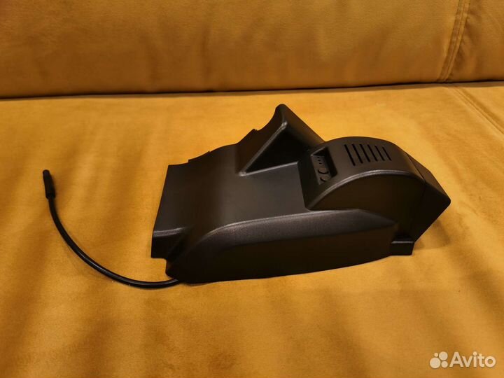 Видеорегистратор Geely Tugella (4k, штатное место)