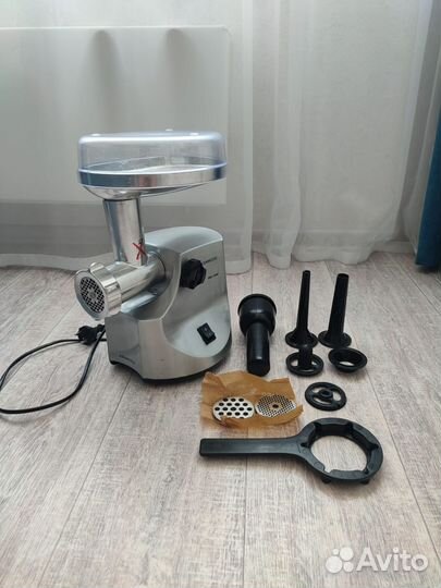 Мясорубка электрическая Kenwood 1600 pro
