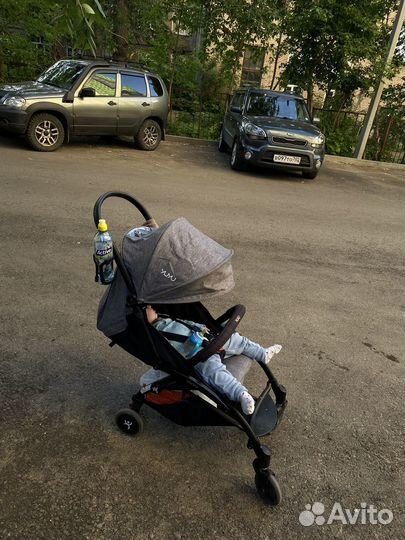 Прогулочная коляска yoya