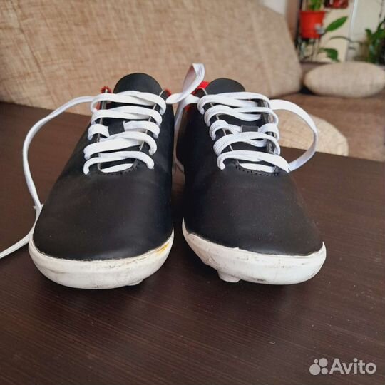 Шиповки футбольные