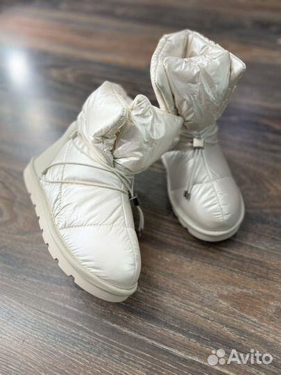 Дутики женские зимние