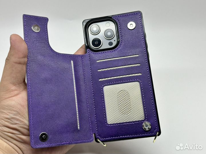 Чехол на iPhone 15 pro max кожаный с ремешком