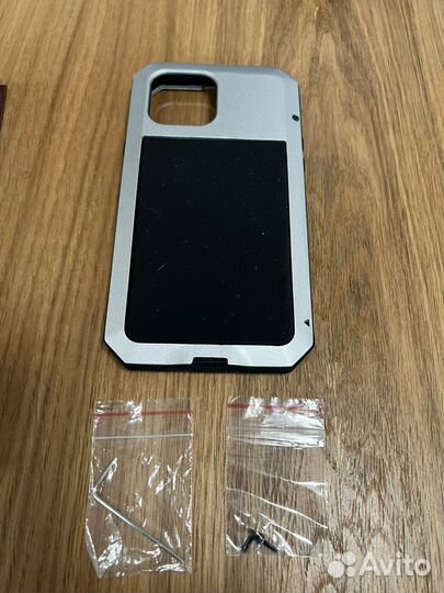 Противоударный чехол для iPhone 13 pro max