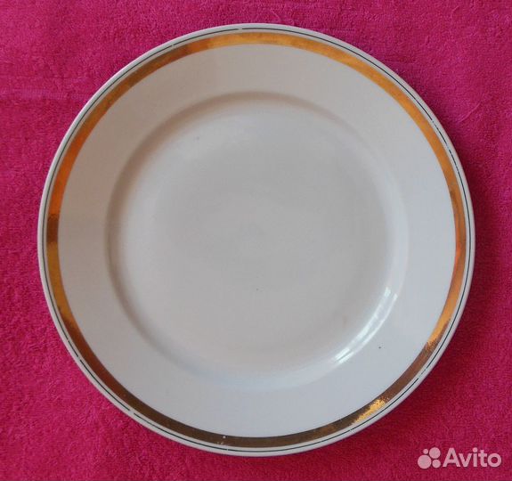 Тарелка гдр