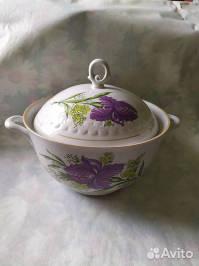 Фарфоровые вазы