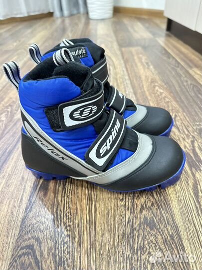 Лыжные ботинки
