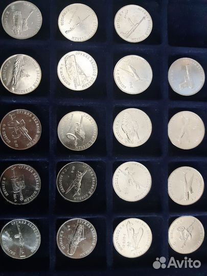 Набор монет Оружие Победы