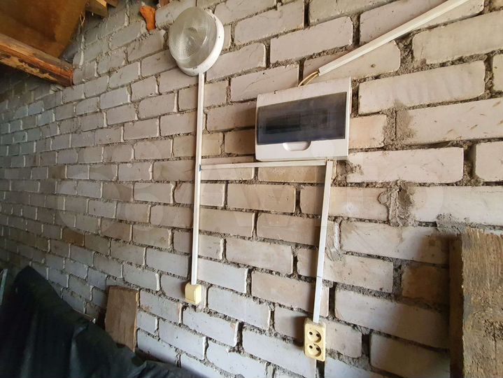 Гараж, > 30 м²