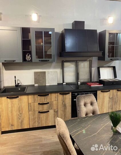 Кухонный гарнитур новый