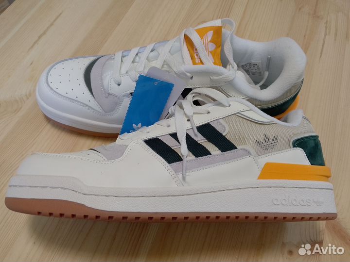 Кроссовки Adidas forum low, размеры 42 и 43