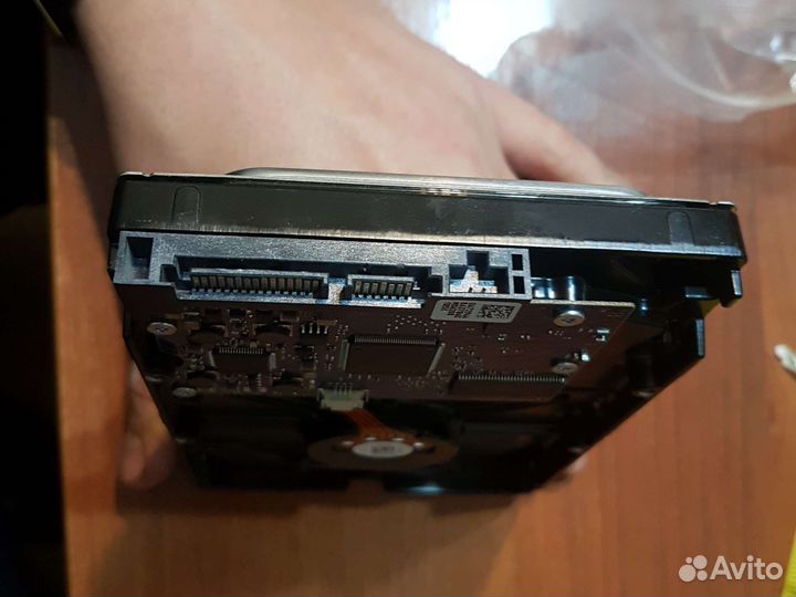 Жесткий диск hitachi deskstar 500 гб сломан