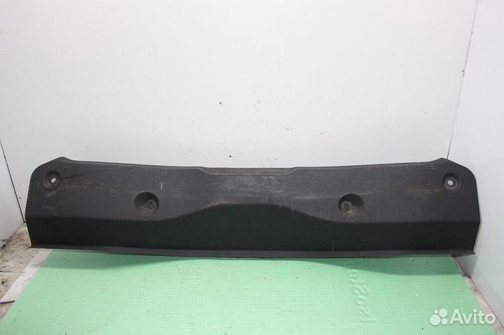 Обшивка багажника на заднюю панель ford focus III