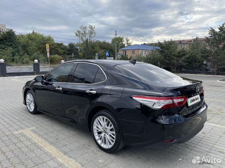 Toyota Camry 2.5 AT, 2019, 140 000 км