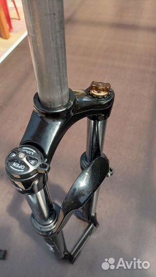 Вилка велосипедная SR Suntour XCM 27,5