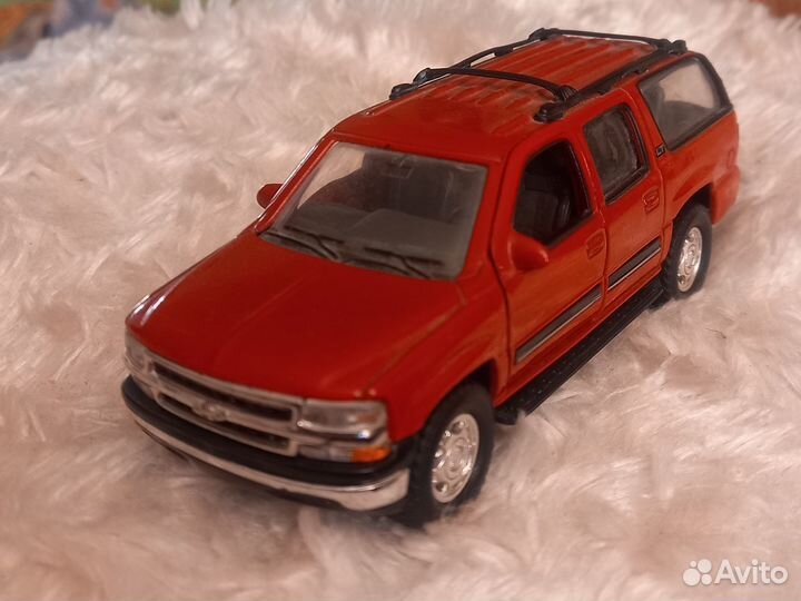 Разные модели автомашин. Welly