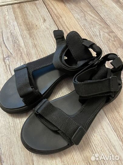 Сандалии