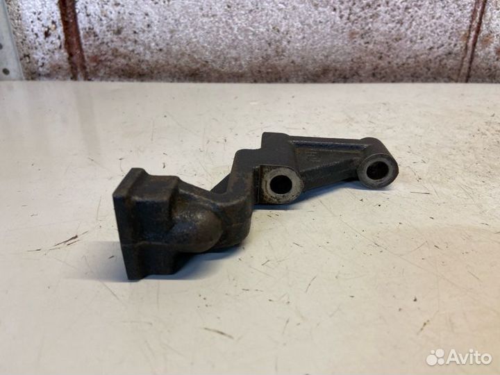 Крепление двигателя Hyundai Tucson 1