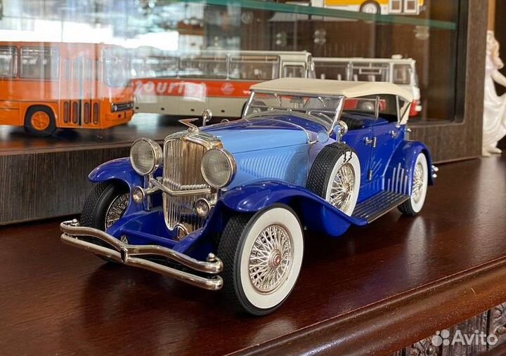 1/18 Duesenberg J-Class Phaeton 1934 (Signature)