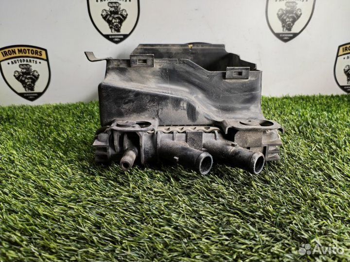 Радиатор охлаждения двигателя Audi S8 4H2 cgta