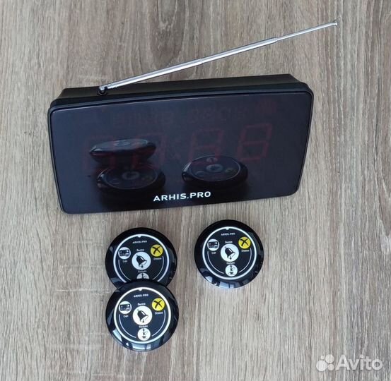 Табло вызова официанта-калянщика и кнопка вызова