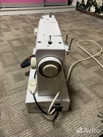 Швейная машина Veritas