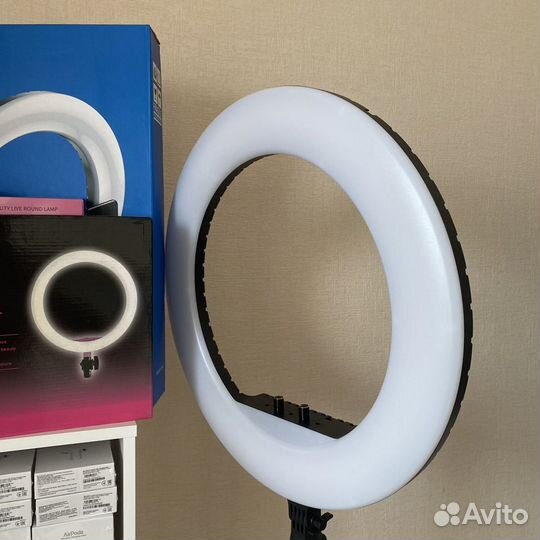 Кольцевая лампа со штативом