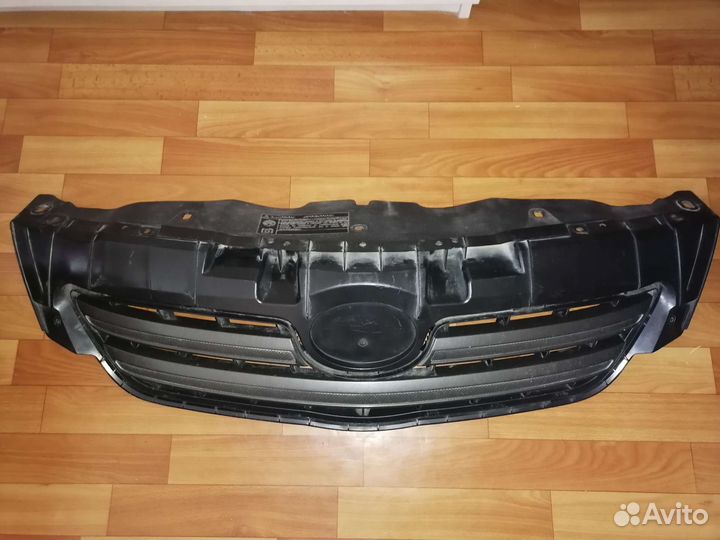 Решетка радиатора toyota corolla 150 до рест